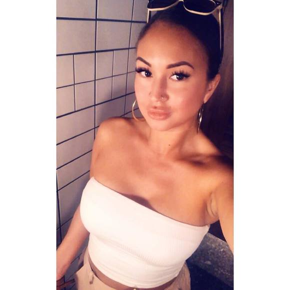 Meet your Posher, Brittany - Picture 1 of 1